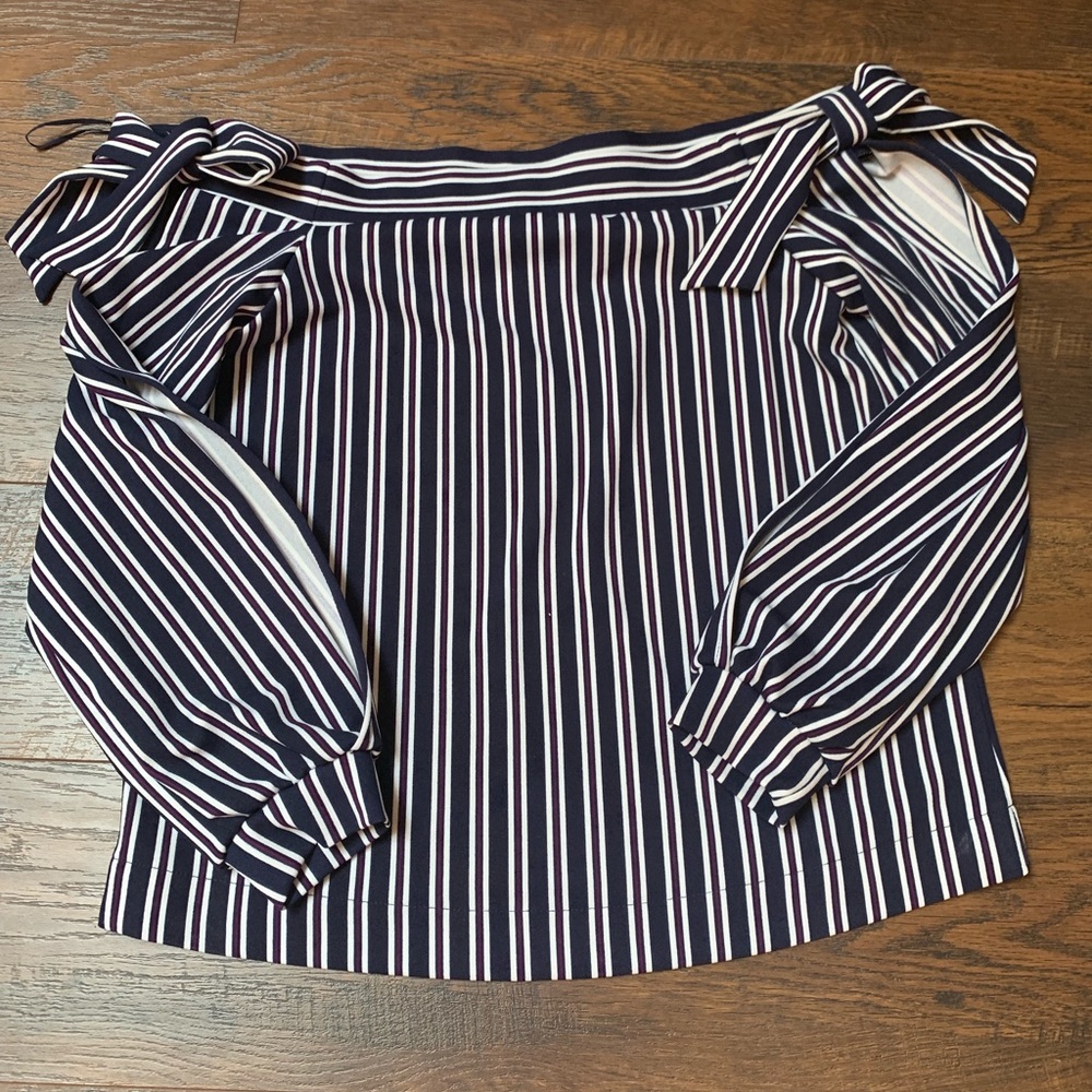 Banana Republic | Off-the-shoulder bowed top